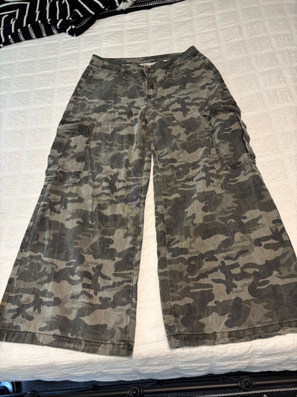SHEIN Grey & Black Camouflage Cargo Pants